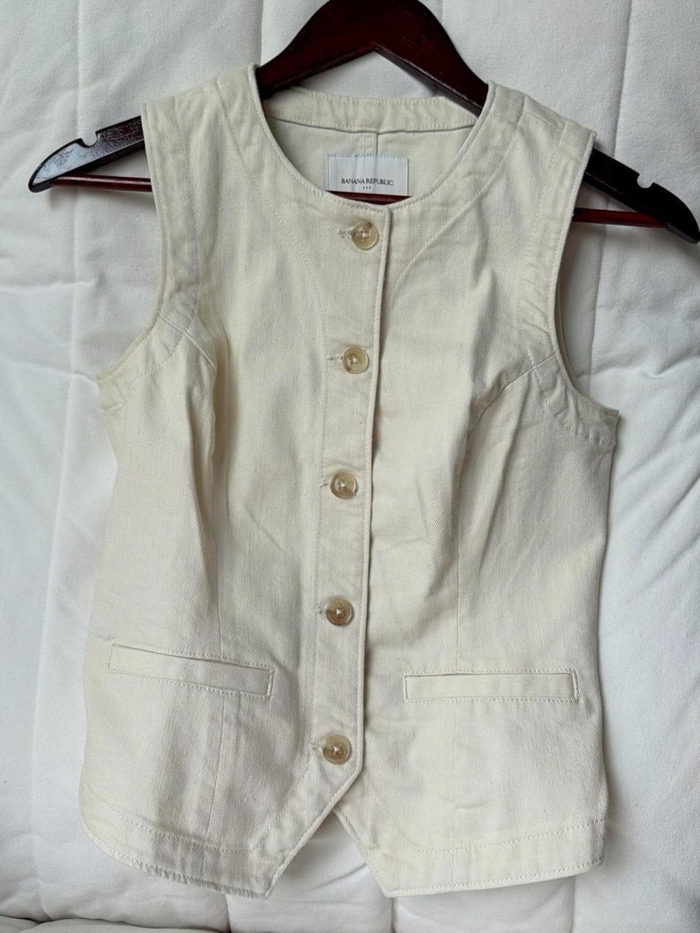 New Banana Republic cream ecru Jean vest